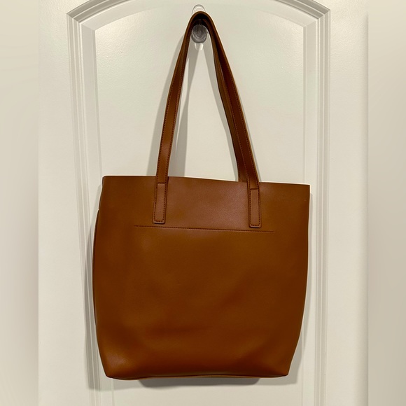 Henny and Lev vegan leather bag with shoulder strap - Picture 1 of 4